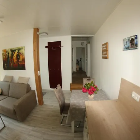 Haus Ceddy *